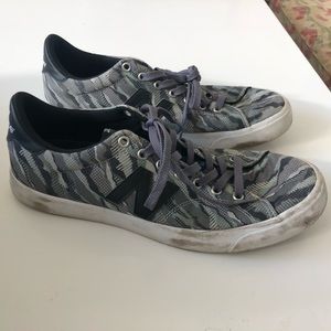 Men’s size 9.5 New Balance shoe